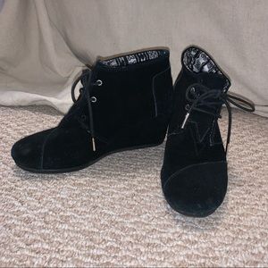 Toms Shoes Black Suede Wedge Bootie